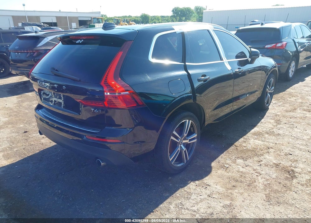 2018 VOLVO XC60 VIN: YV4A22RK3J1040015