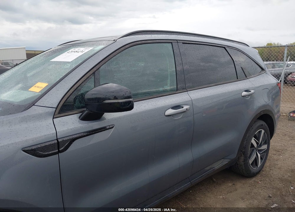 2023 KIA SORENTO VIN: 5XYRL4LC1PG169704