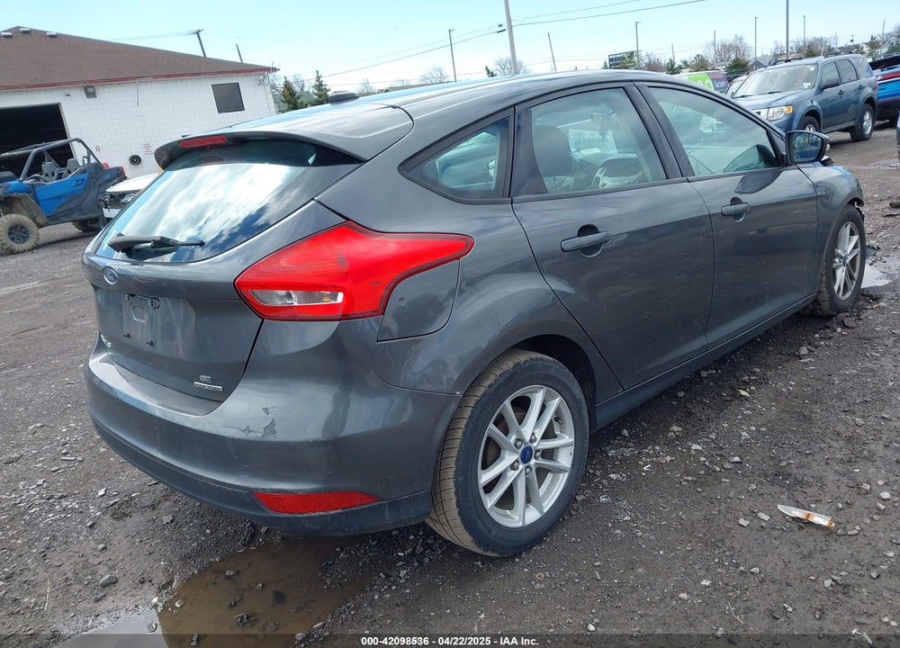2015 FORD FOCUS SE VIN: 1FADP3K21FL230141