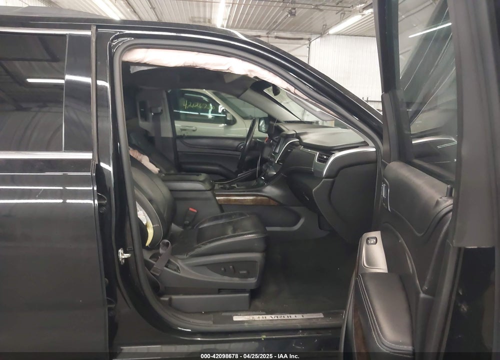 2016 CHEVROLET SUBURBAN VIN: 1GNSKHKC2GR102910