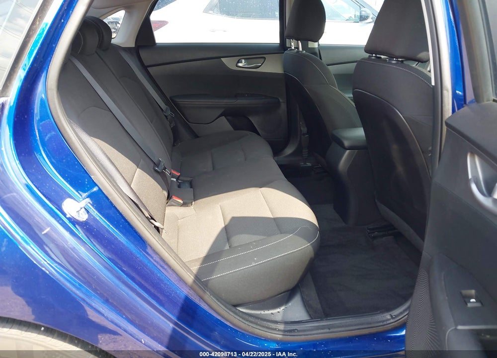 2021 KIA FORTE VIN: 3KPF24AD5ME384836