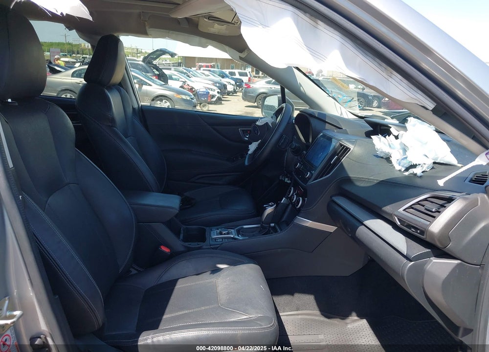 2019 SUBARU FORESTER VIN: JF2SKAUC2KH418188