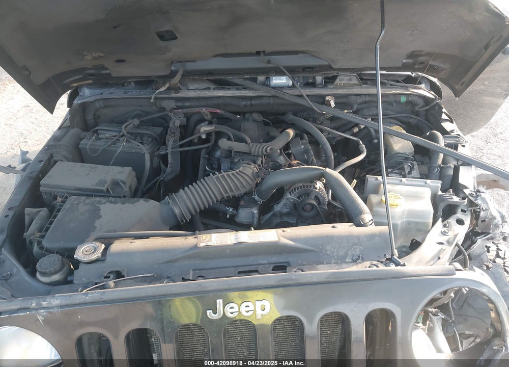 2007 JEEP WRANGLER SAHARA VIN: 1J4FA54167L204991