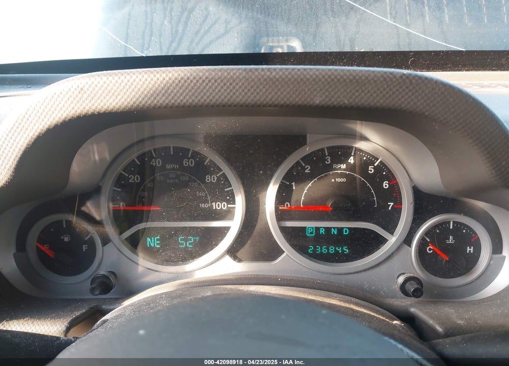 2007 JEEP WRANGLER SAHARA VIN: 1J4FA54167L204991