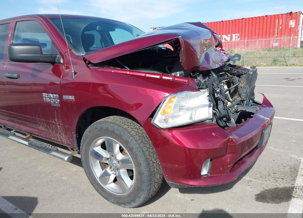 2019 RAM 1500 CLASSIC EXPRESS  4X4 6'4" BOX VIN: 1C6RR7FT9KS665856
