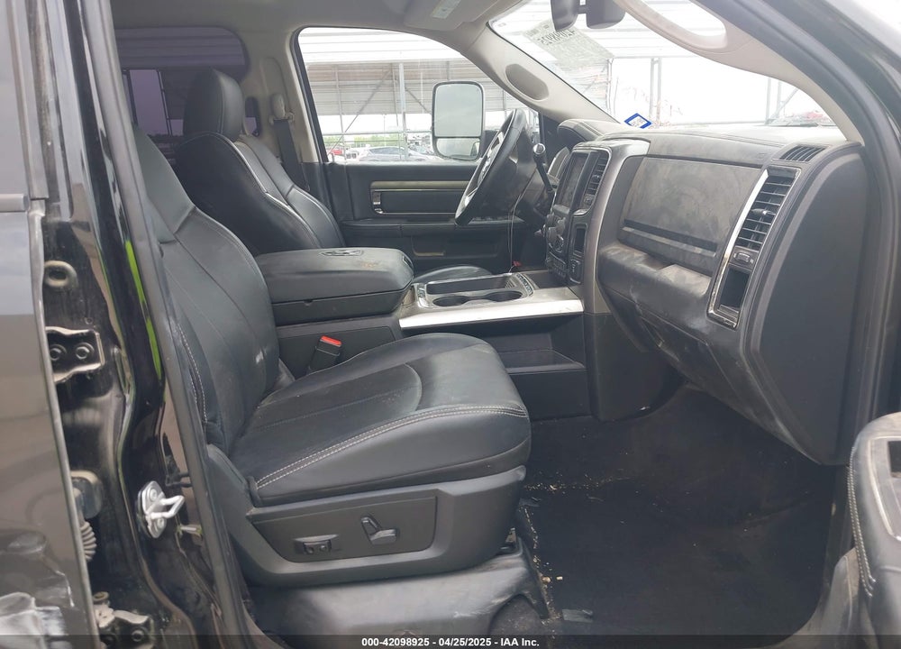 2018 RAM 3500 LAIE  4X4 8' BOX VIN: 3C63RRJL6JG354724