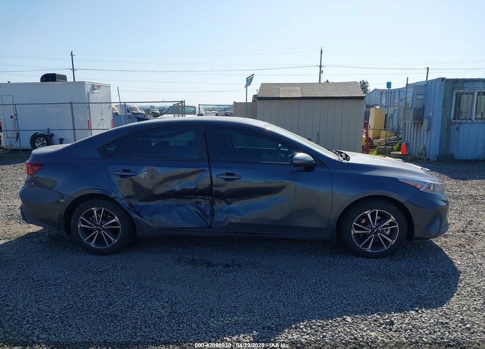 2023 KIA FORTE LXS VIN: 3KPF24AD8PE585604