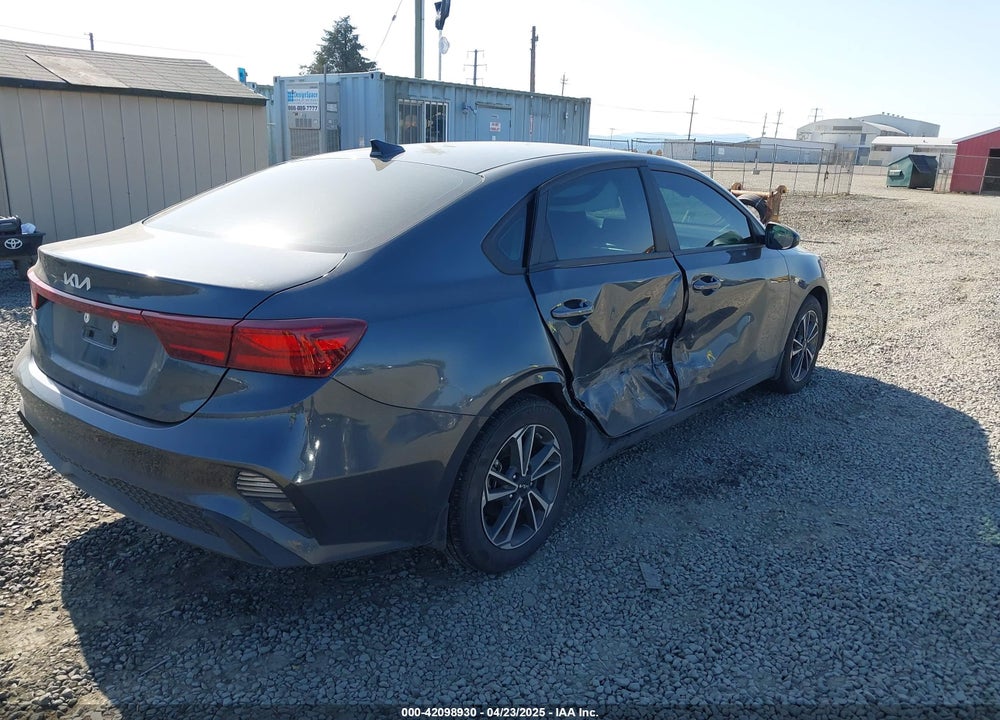 2023 KIA FORTE LXS VIN: 3KPF24AD8PE585604