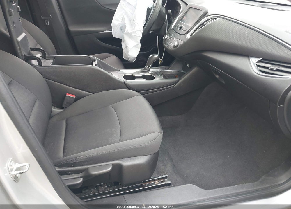 2018 CHEVROLET MALIBU LT VIN: 1G1ZD5ST9JF249615