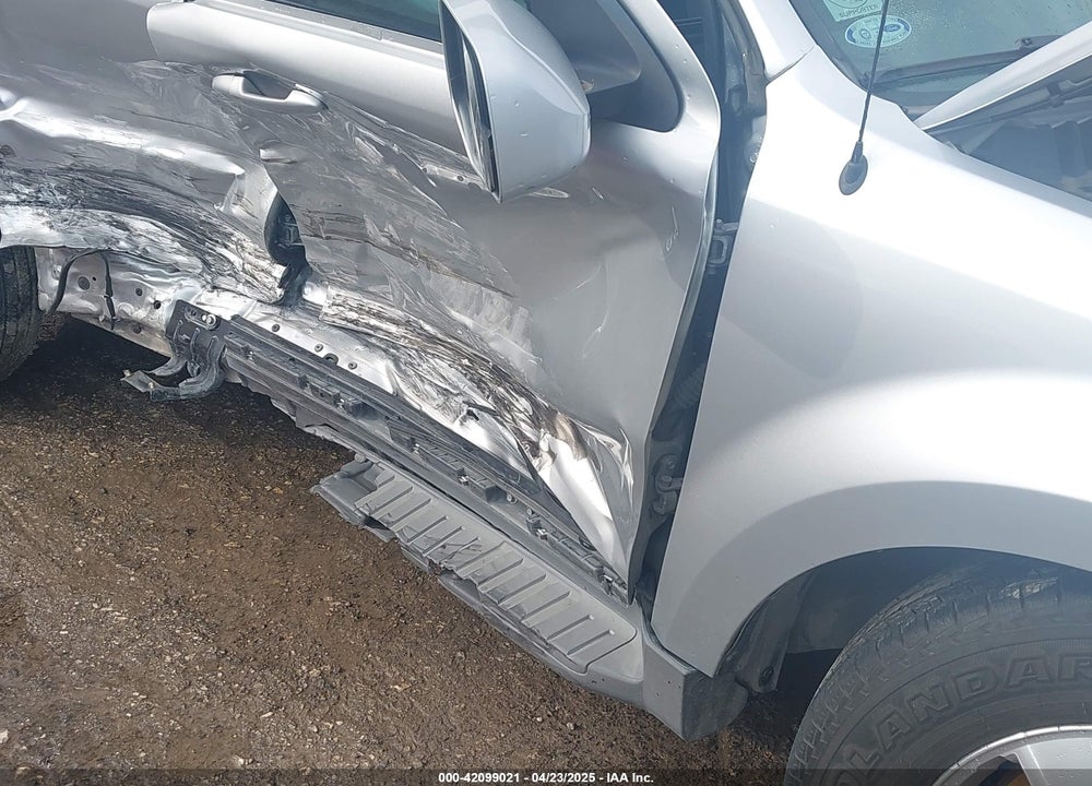 2011 FORD ESCAPE VIN: 1FMCU0EG8BKA38053