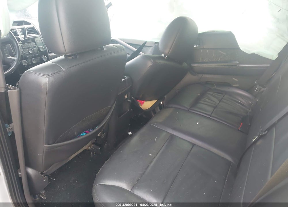 2011 FORD ESCAPE VIN: 1FMCU0EG8BKA38053