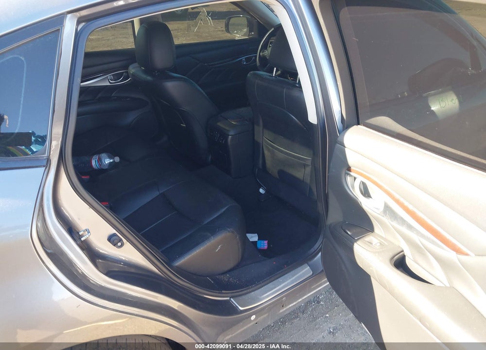 2015 INFINITI Q70 3.7X VIN: JN1BY1AR5FM561996