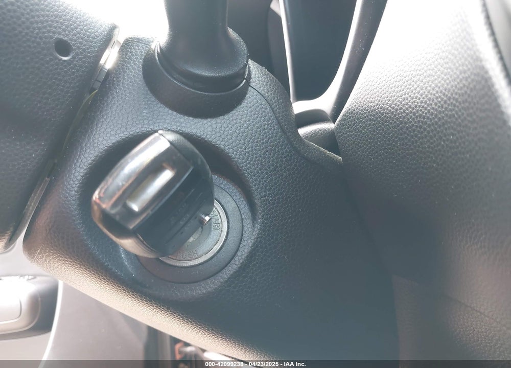 2015 KIA SOUL VIN: KNDJN2A28F7208337