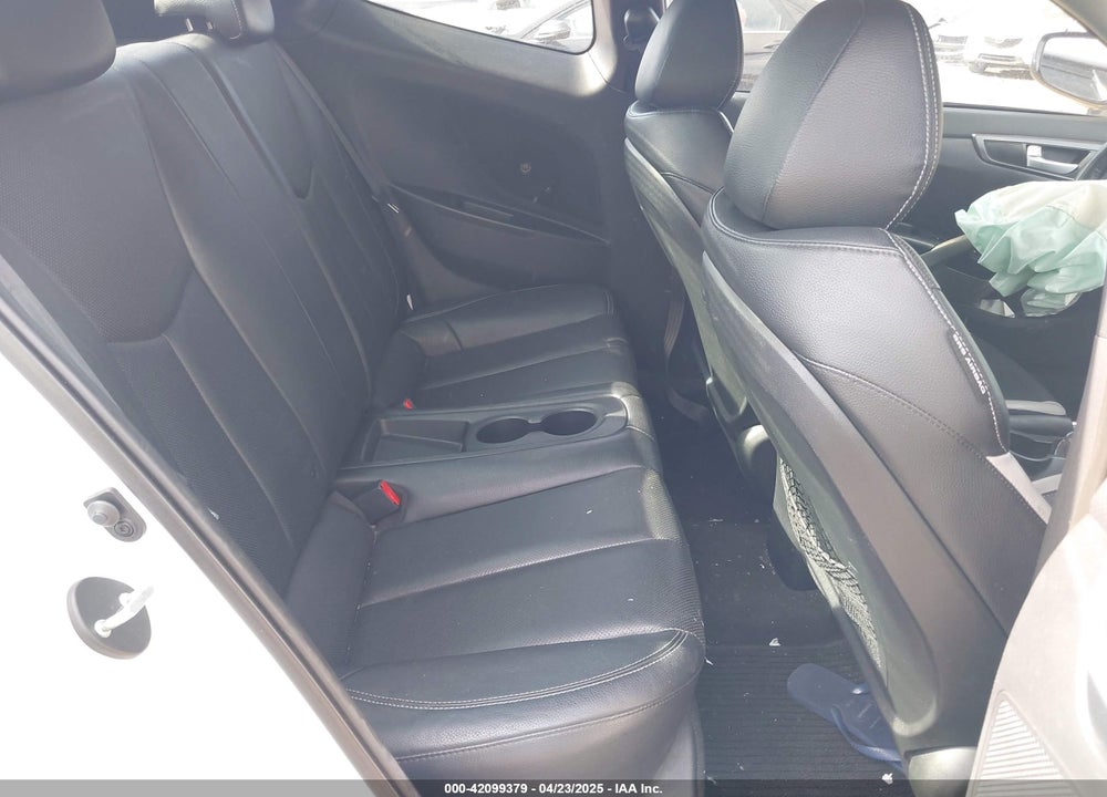 2013 HYUNDAI VELOSTER VIN: KMHTC6AE6DU097460