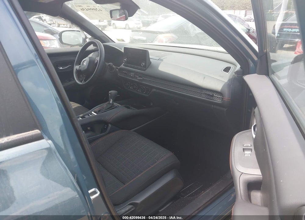 2025 HONDA HR-V VIN: 3CZRZ1H57SM721056