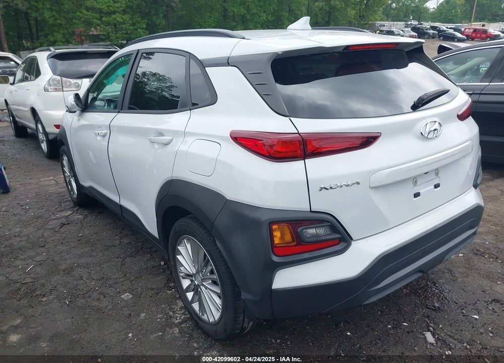 2021 HYUNDAI KONA SEL PLUS VIN: KM8K62AAXMU601100