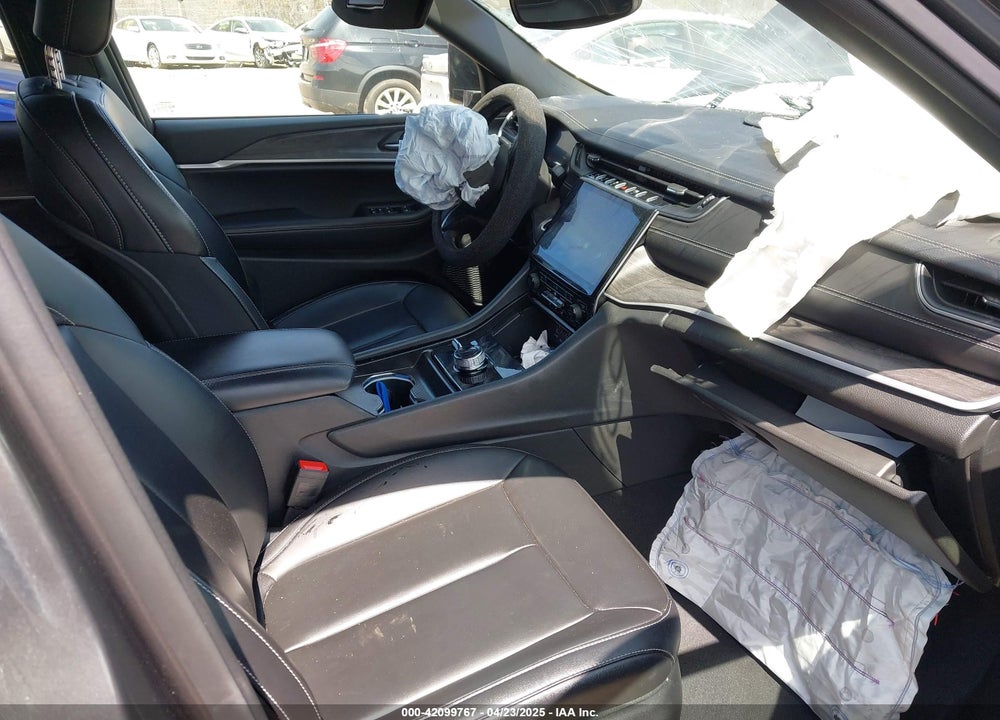 2024 JEEP GRAND CHEROKEE VIN: 1C4RJKBG2R8531452