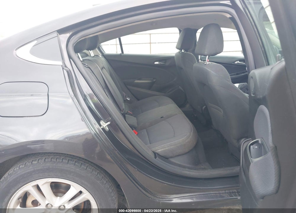 2017 CHEVROLET CRUZE VIN: 1G1BE5SM0H7200668