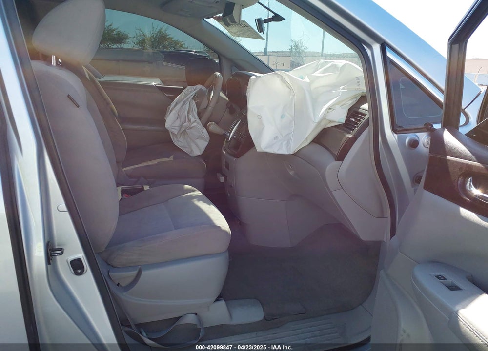 2015 NISSAN QUEST PLATINUM/S/SL/SV VIN: JN8AE2KP0F9132017