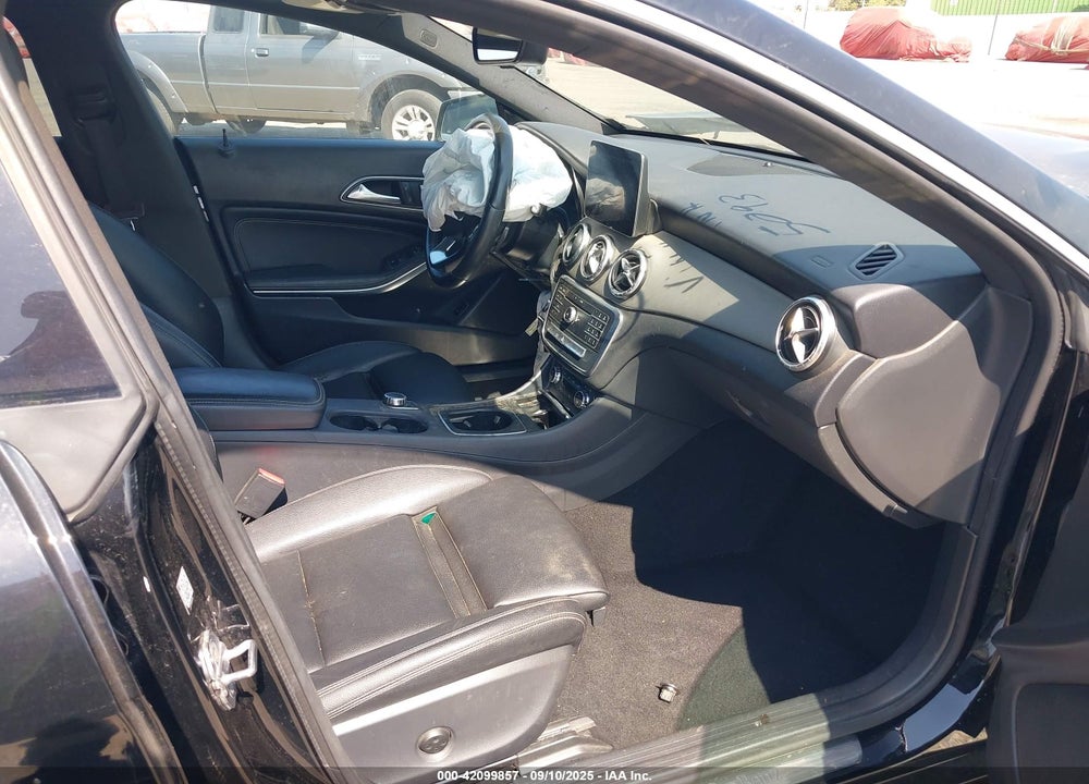 2019 MERCEDES-BENZ CLA 250 VIN: WDDSJ4EB8KN715093