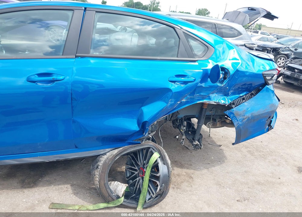 2023 KIA FORTE GT VIN: 3KPF44AC7PE594442