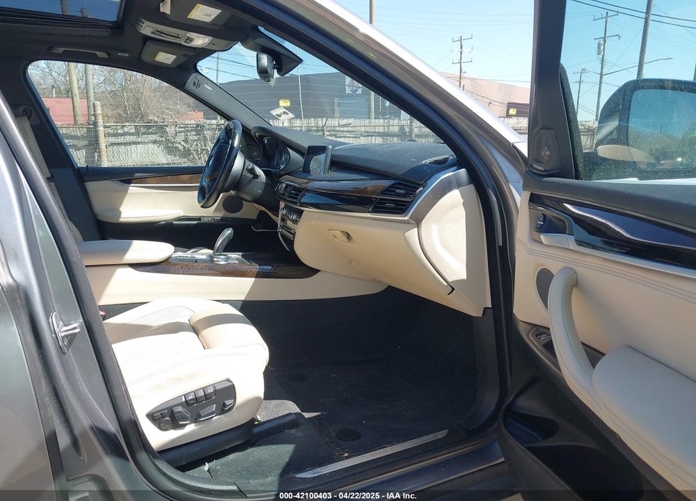 2017 BMW X5 VIN: 5UXKR6C34H0J85459