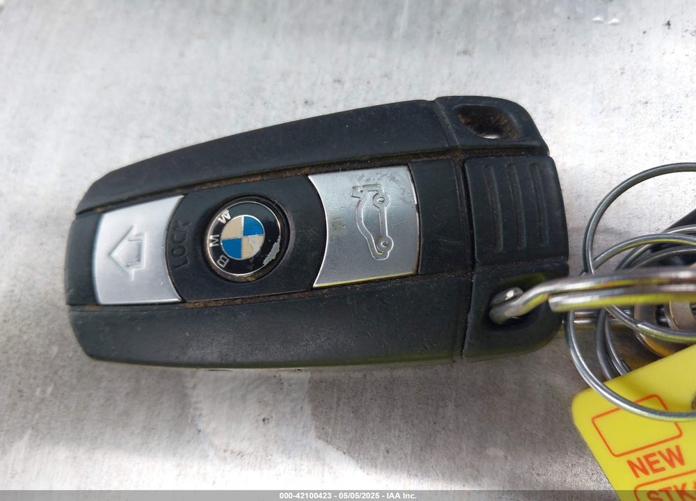 2011 BMW 3 SERIES VIN: WBAPH7C57BA801980
