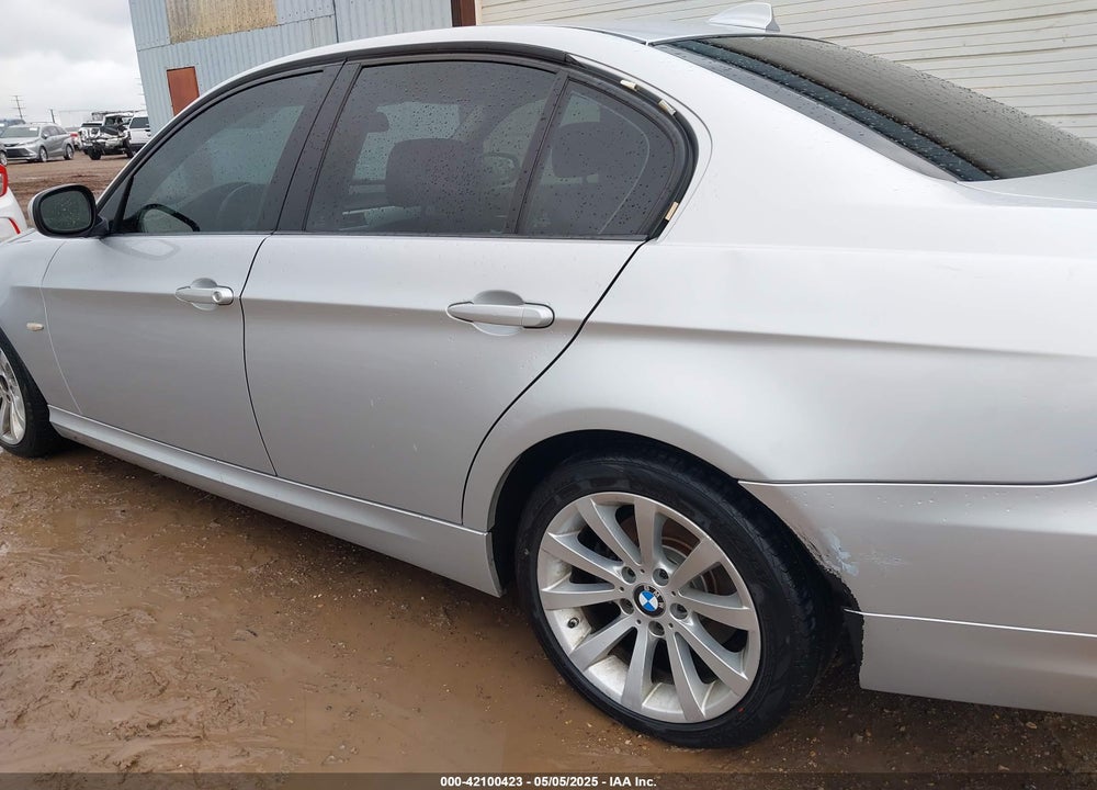 2011 BMW 3 SERIES VIN: WBAPH7C57BA801980