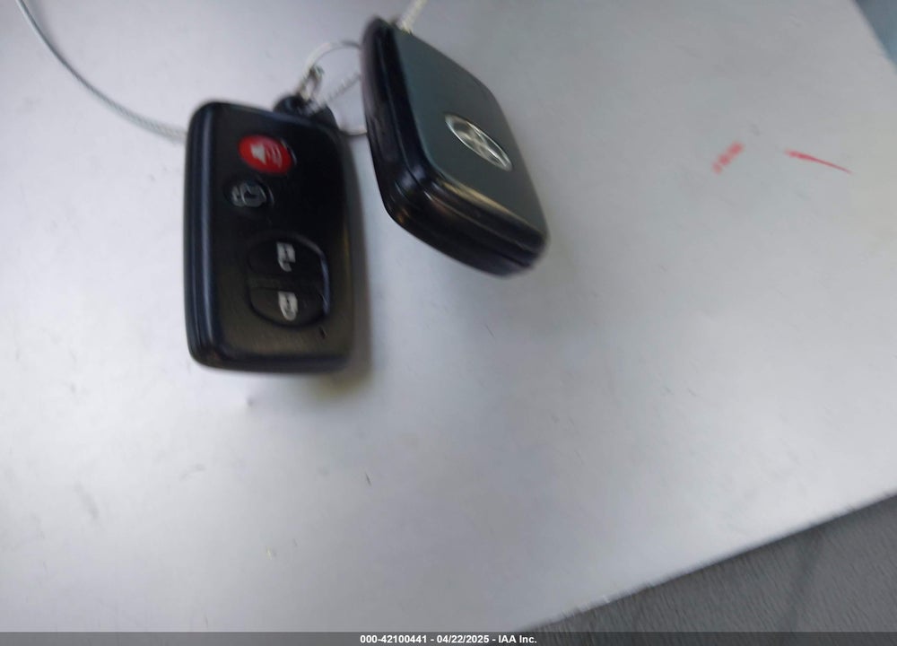 2008 TOYOTA HIGHLANDER HYBRID VIN: JTEEW44A582023896