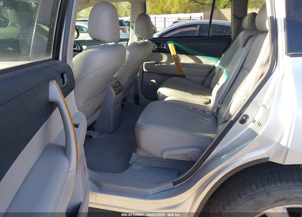 2008 TOYOTA HIGHLANDER HYBRID VIN: JTEEW44A582023896