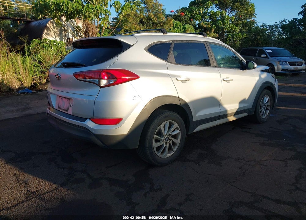 2017 HYUNDAI TUCSON VIN: KM8J33A47HU378296