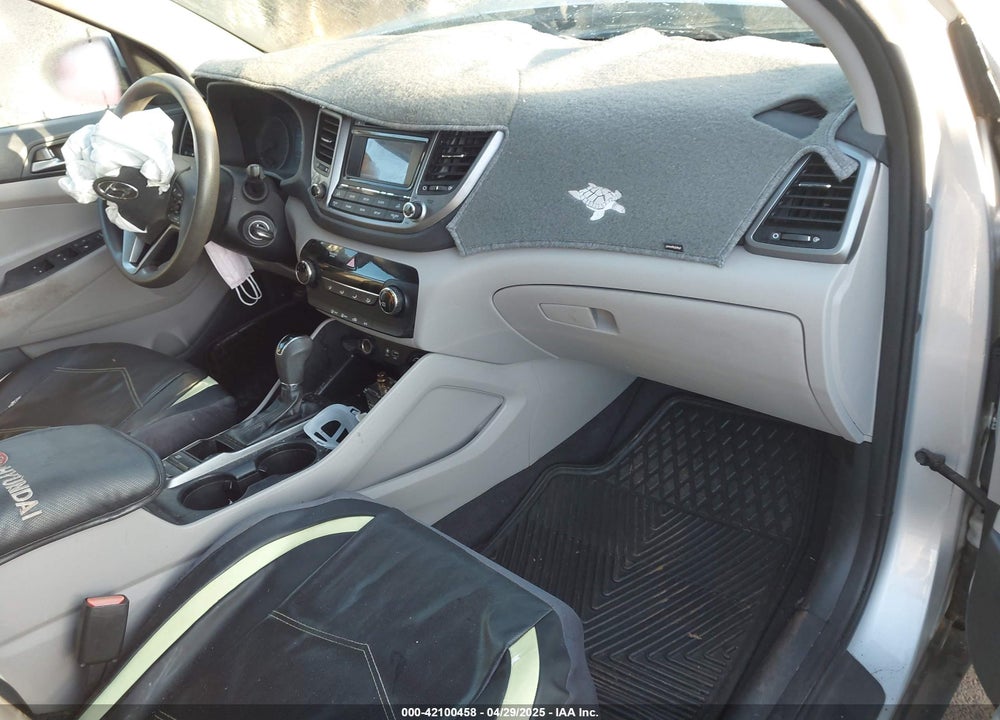 2017 HYUNDAI TUCSON VIN: KM8J33A47HU378296