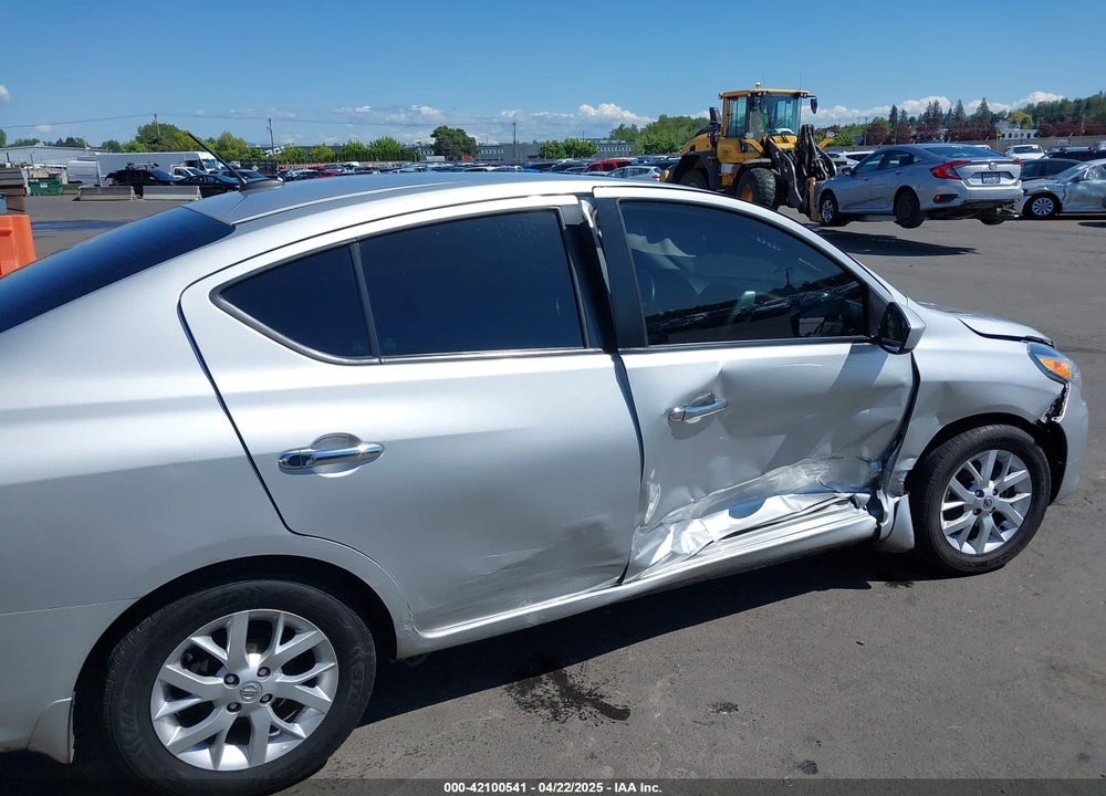 2018 NISSAN VERSA 1.6 SV VIN: 3N1CN7AP9JL823598