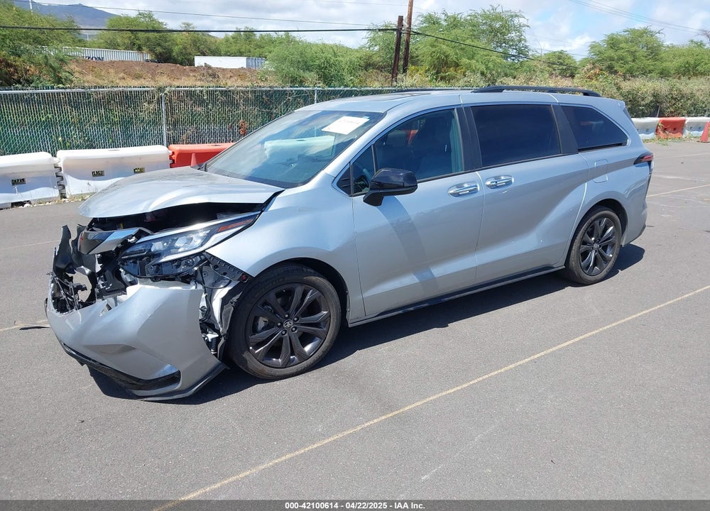 2022 TOYOTA SIENNA XSE VIN: 5TDXRKEC6NS097695