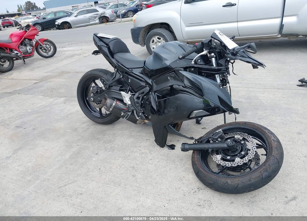 2024 KAWASAKI EX650 P VIN: ML5EXEP10RDAC3208