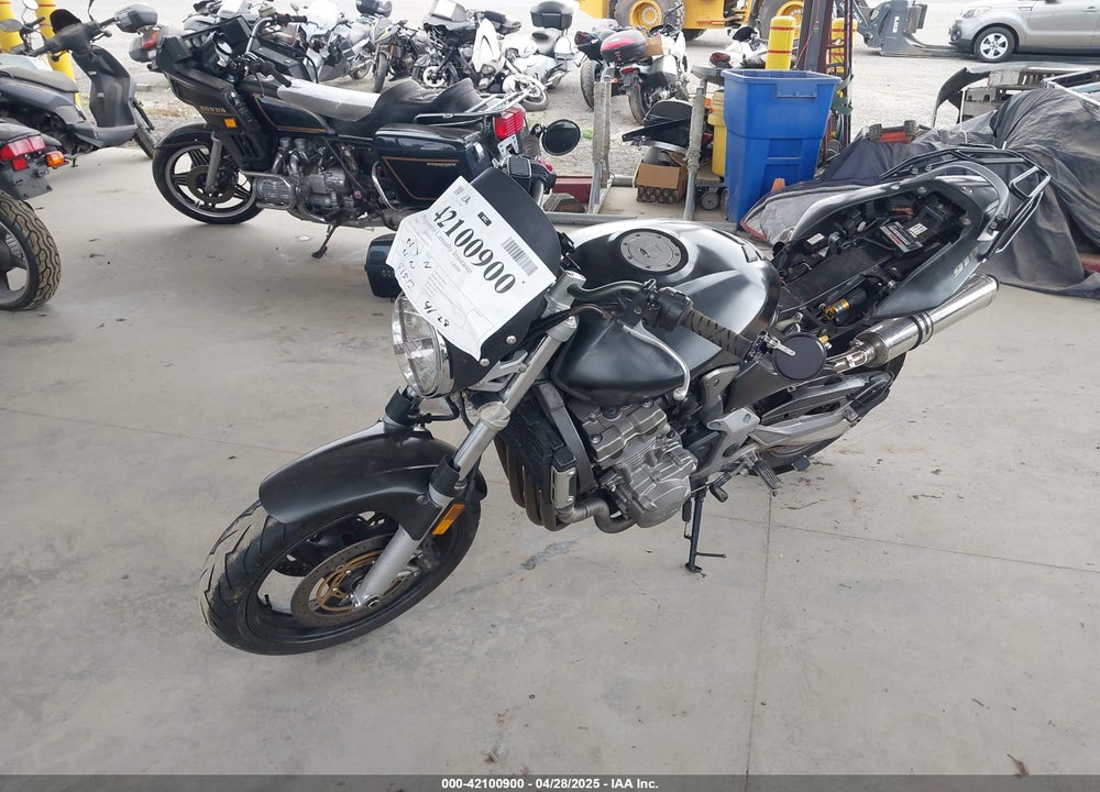 2002 HONDA CB900 F VIN: JH2SC48092M001405