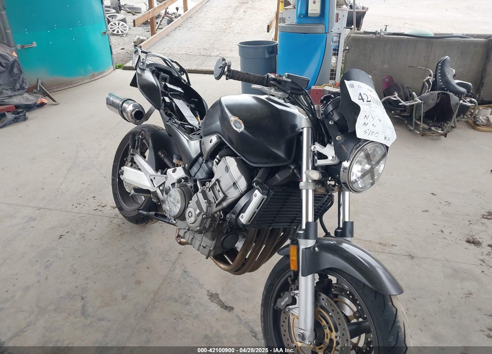 2002 HONDA CB900 F VIN: JH2SC48092M001405