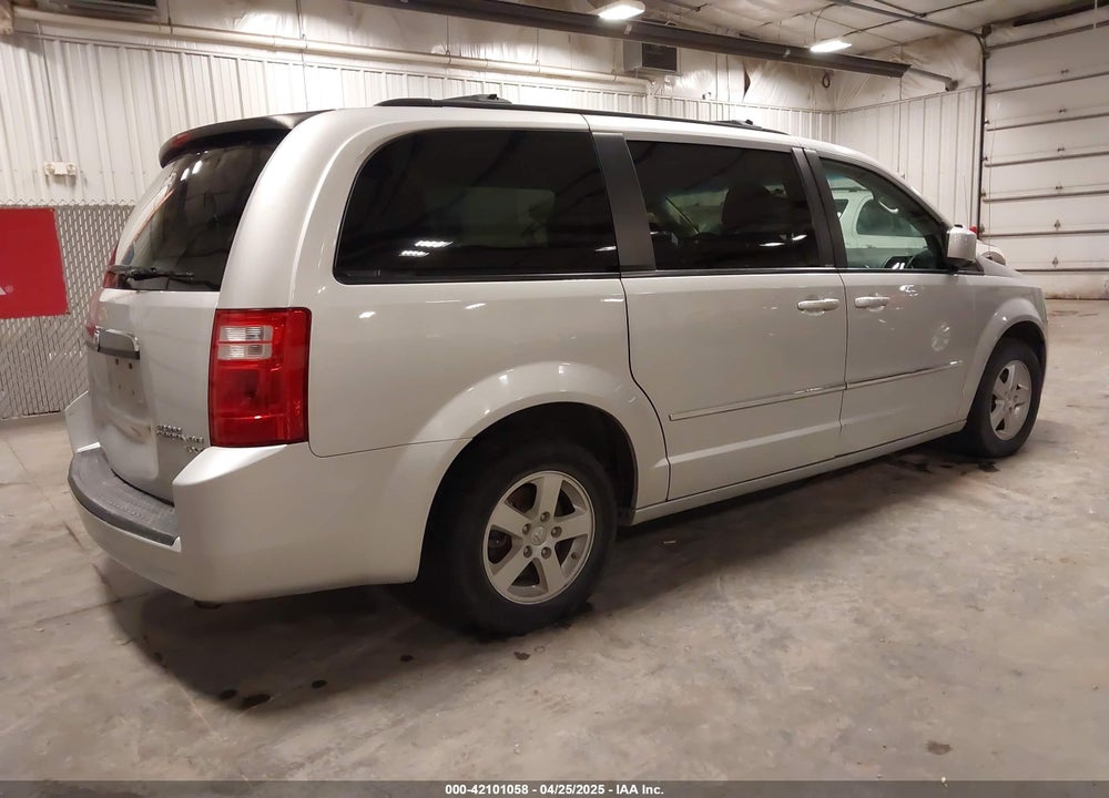 2010 DODGE GRAND CARAVAN SXT VIN: 2D4RN5D11AR443731