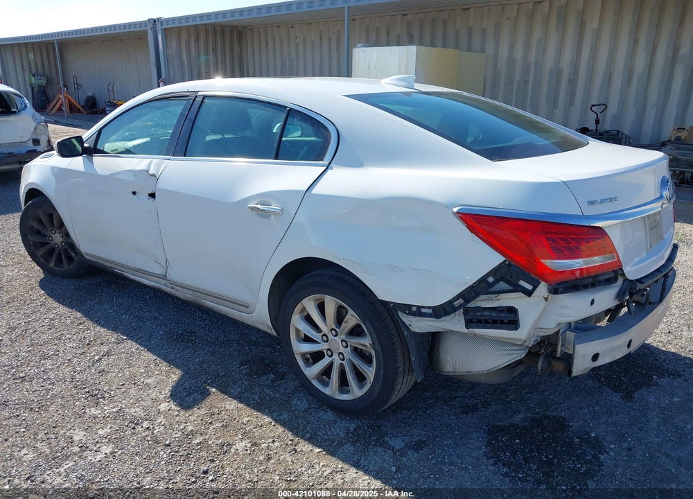 2015 BUICK LACROSSE VIN: 1G4GB5G33FF298132