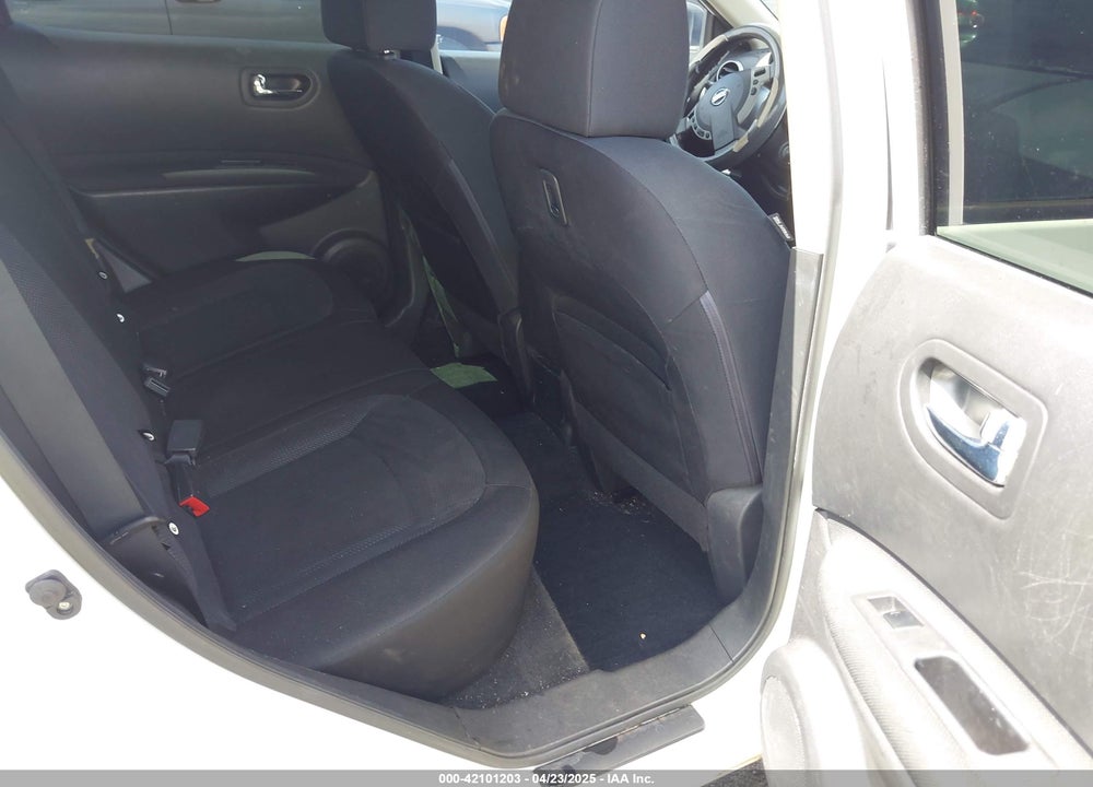 2014 NISSAN ROGUE SELECT S VIN: JN8AS5MT8EW619910