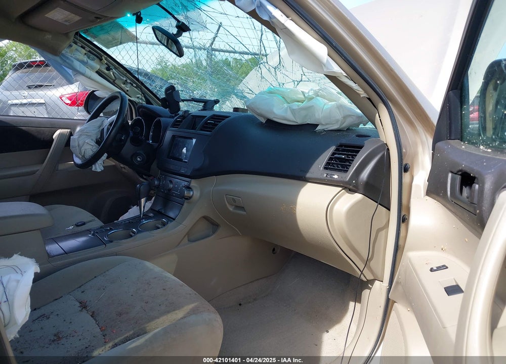 2010 TOYOTA HIGHLANDER VIN: 5TDBK3EH0AS023389
