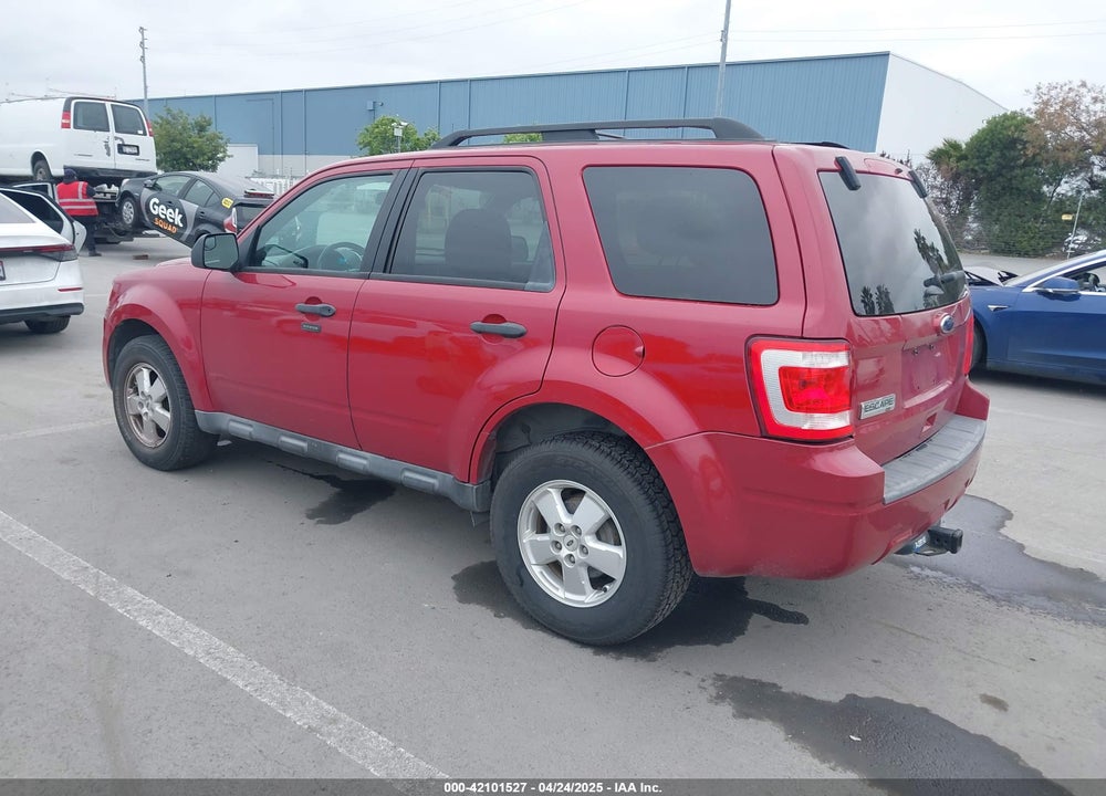 2011 FORD ESCAPE VIN: 1FMCU9D73BKC07742