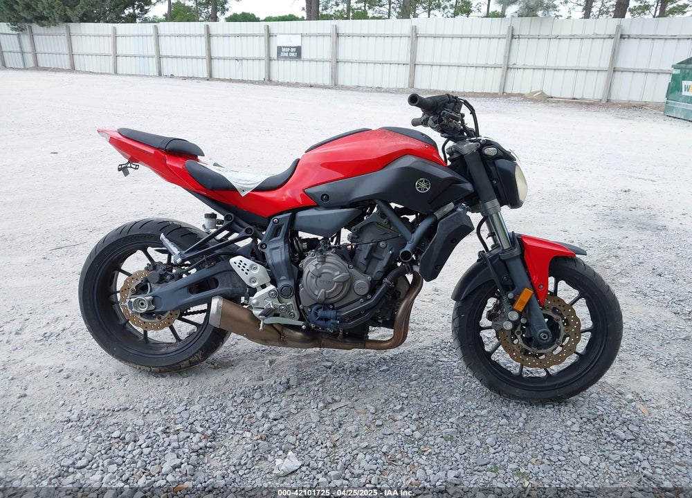 2017 YAMAHA FZ07 VIN: JYARM06E7HA011660