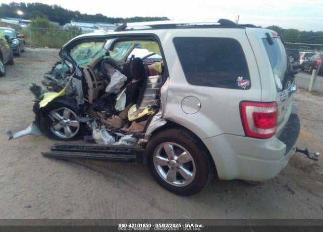 2008 FORD ESCAPE VIN: 1FMCU04198KC08250