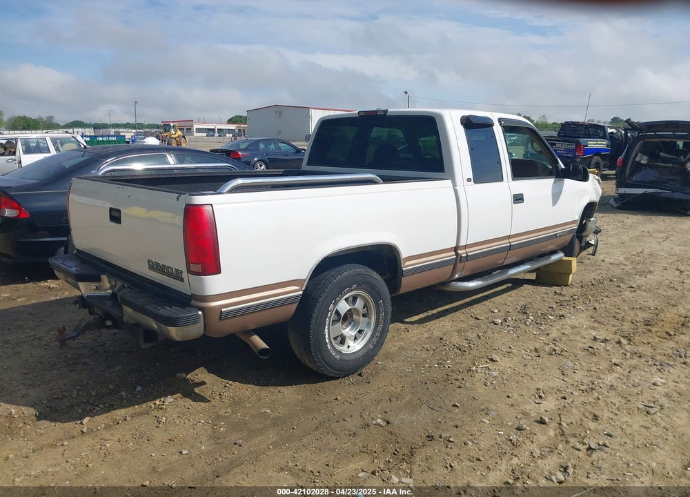 1998 CHEVROLET C1500 FLEETSIDE VIN: 2GCEC19R1W1234049
