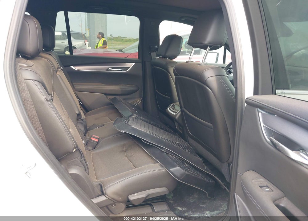 2024 CADILLAC XT6 FWD LUXURY VIN: 1GYKPAR48RZ741421
