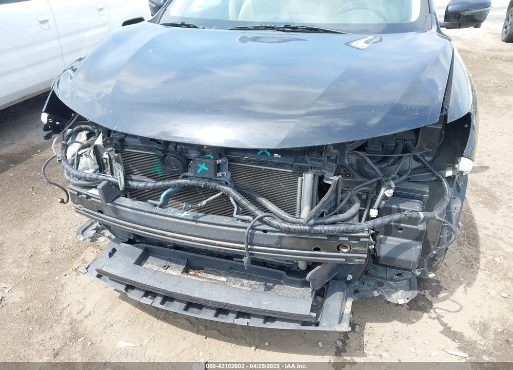 2017 NISSAN ROGUE VIN: 5N1AT2MV0HC842100