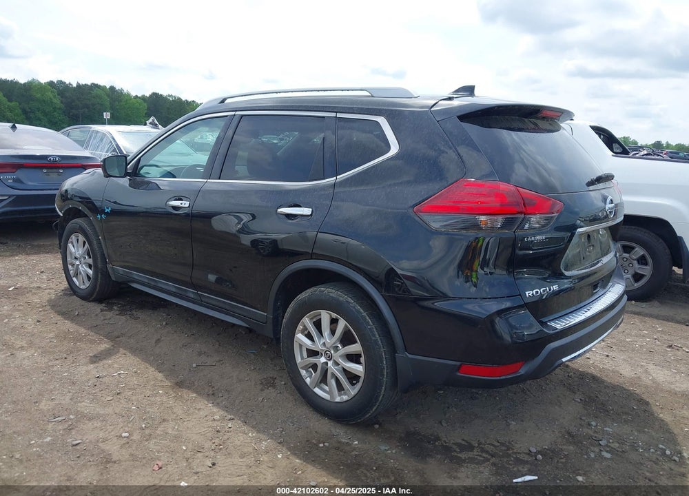 2017 NISSAN ROGUE VIN: 5N1AT2MV0HC842100