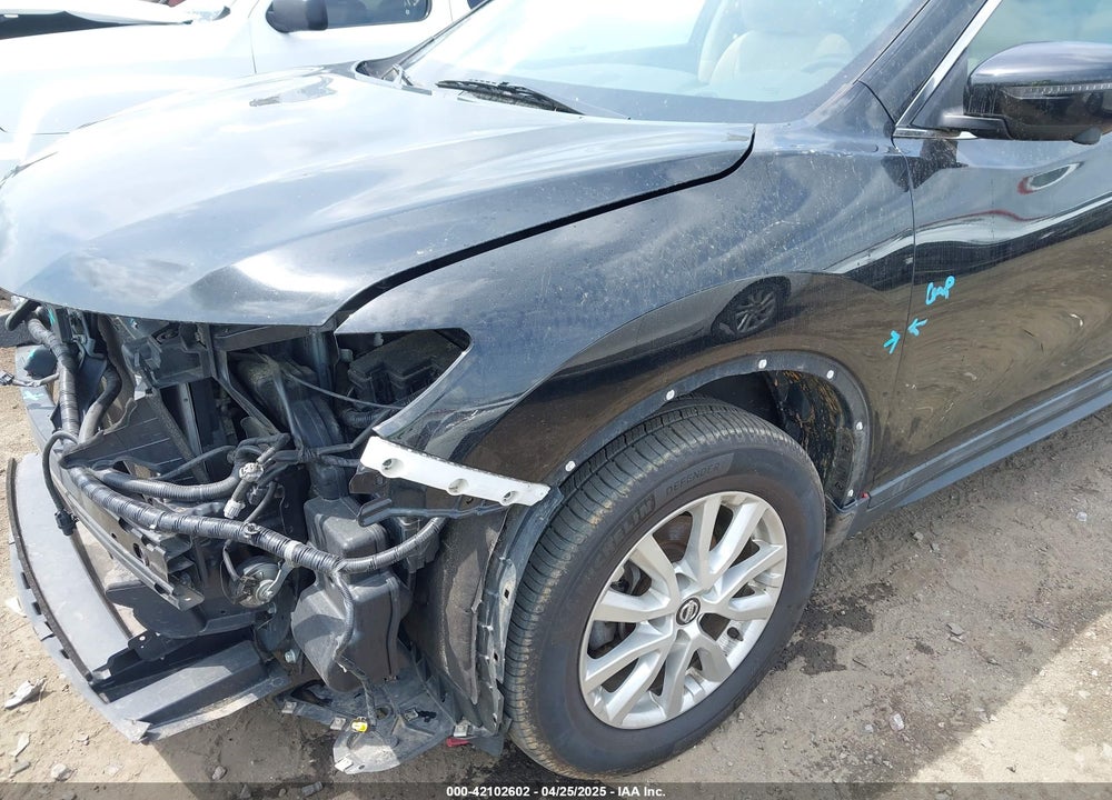 2017 NISSAN ROGUE VIN: 5N1AT2MV0HC842100