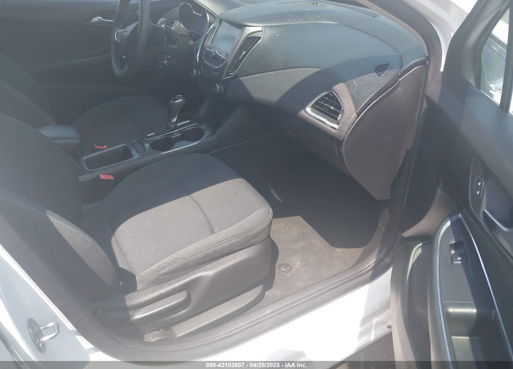 2017 CHEVROLET CRUZE LT AUTO VIN: 1G1BE5SM5H7123828